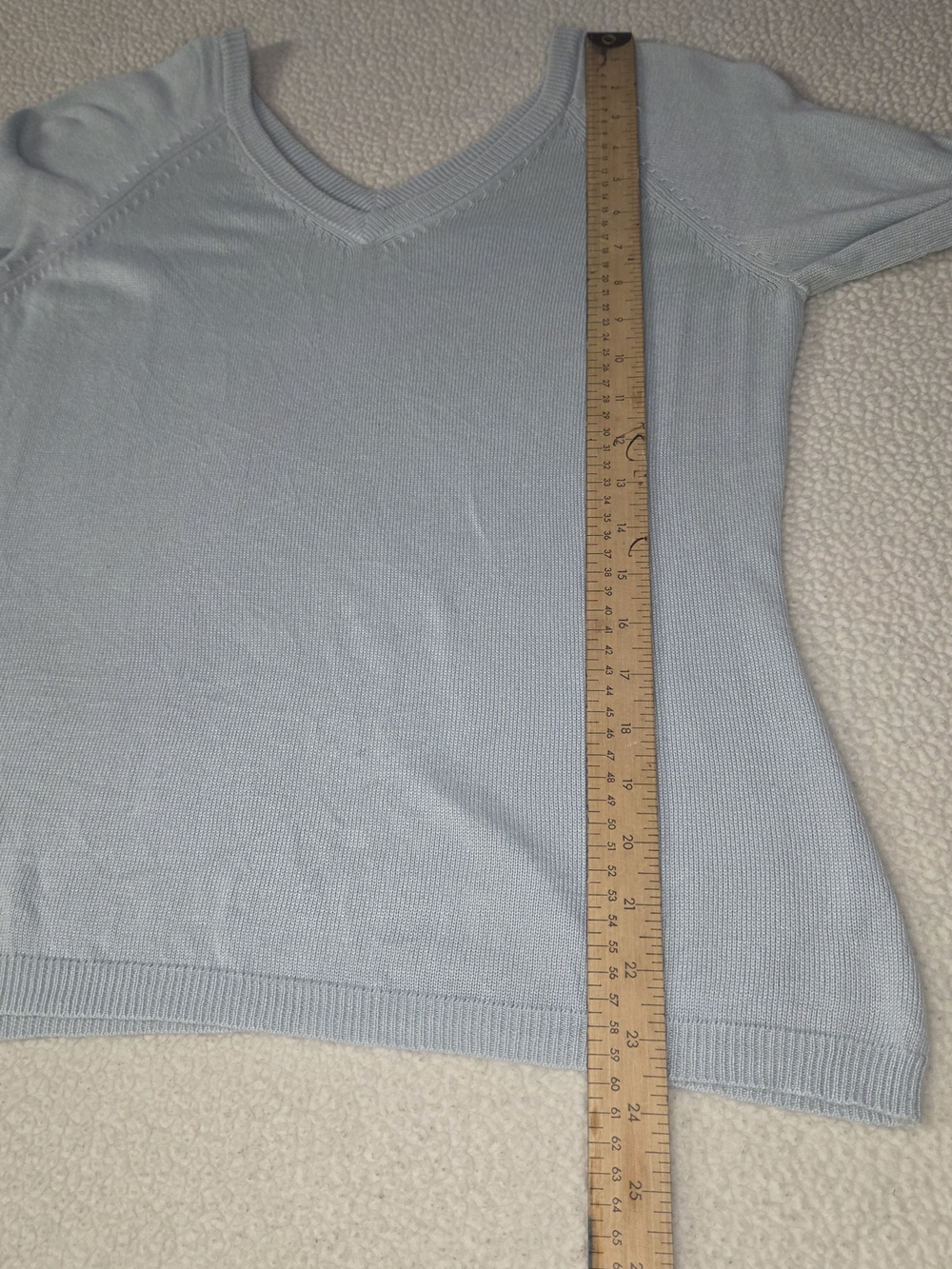 Blushe By Spiegel Classic V-Neck Women's Silk And Cashmere Sweater - Light Mint - Picture 6 of 8
